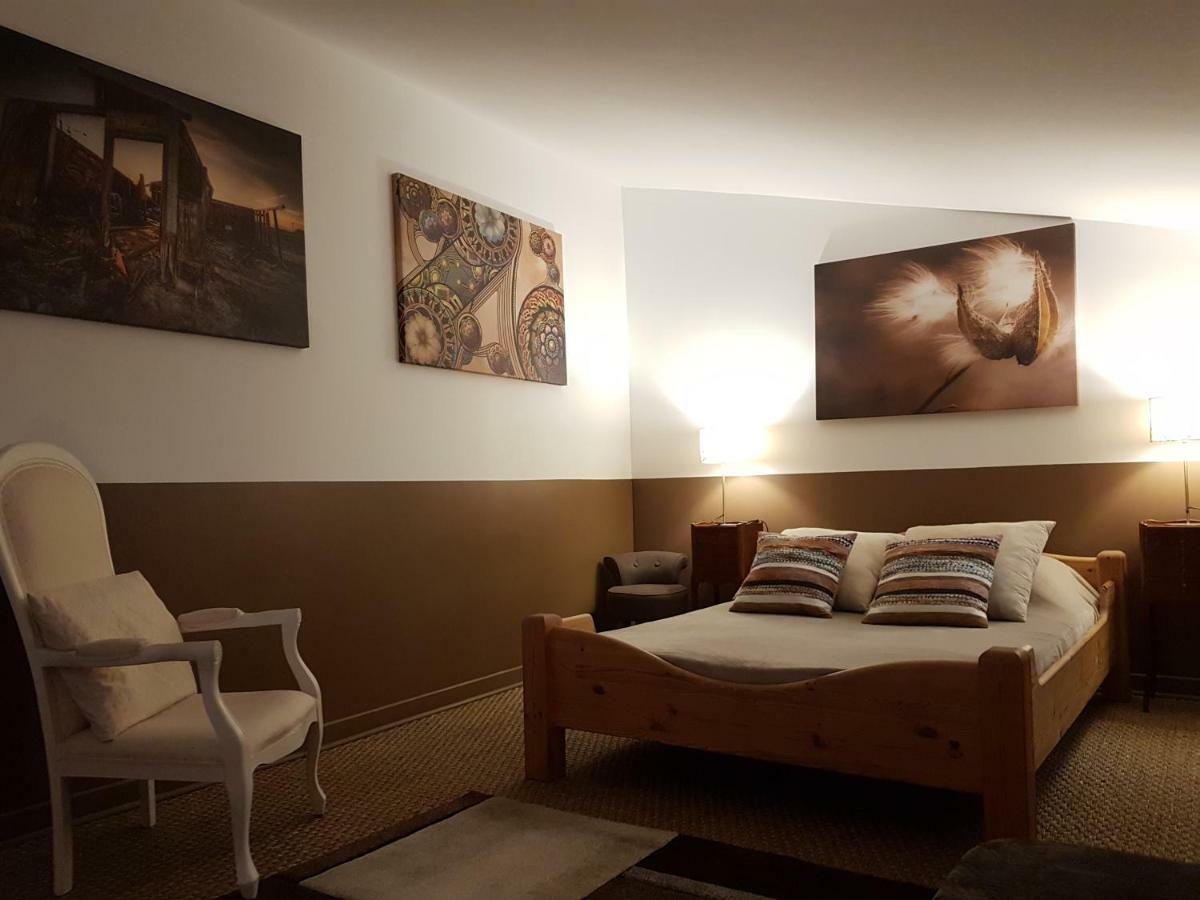 Le Mas De Roussillon Bed & Breakfast Roussillon  Exterior photo